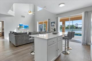 6 Bedrooms 45 Bathrooms Seasons 1270 Sb - 1
