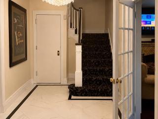 Luxury Pre-War Townhouse Bronx 5BR - 4