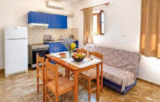 Stunning Home In Astros Arkadias With Wifi - 5