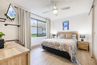 The Poplars, 2,36 Magnus Street - Comfortable Unit With Air Conditioning and Wi-Fi - 3