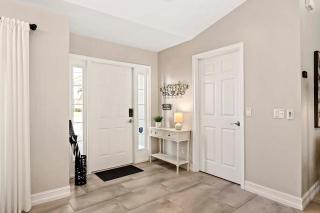Infinity Escape - 3BR with Boat Dock and Southern Exposure - 4