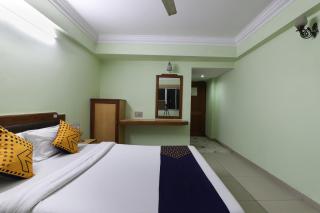 SPOT ON Hotel Hilltop - 4