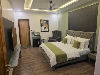 The Royal Palace Inn - 3