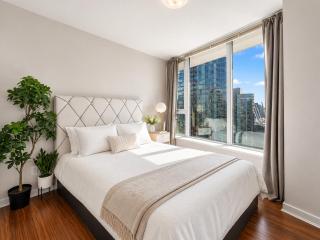 Prime 2BR Vancouver Stay beside Stadium-Chinatown Station - 4