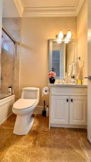 Luxury suite, private bath，free parking - 3