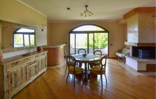Beautiful Apartment In Poppi With Wifi - 2