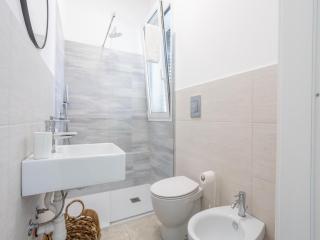 Expansive Hillview Villa with Pool - 8
