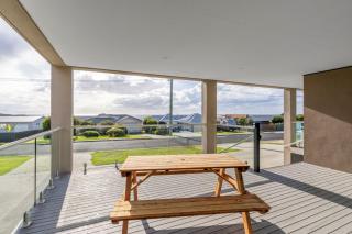 Albatross Apartments, Unit 2 - 2