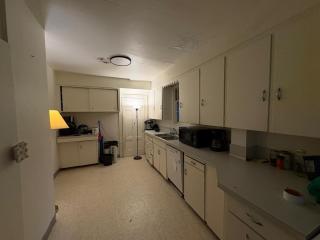 Vancouver City Guest House- BC Place 20 Min, Airport 10 Min, Free Parking & Transit Access - 6