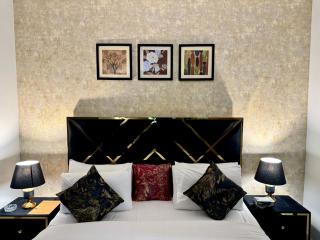 Penta Square Hotel Apartments - 7