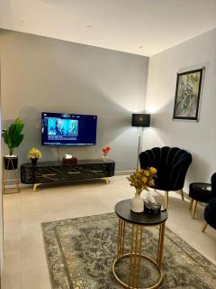 Penta Square Hotel Apartments - 6