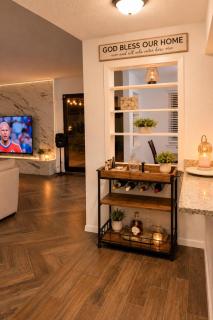 Charming and Comfortable Home near AT&T Stadium - 6