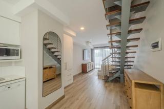 Luxury 2 BR Loft w Pool, Patio Menlyn Maine - 5