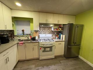 South Vancouver Guest House- Airport 9 Min, BC Place 20 Min- Free Parking & Transit Access - 8