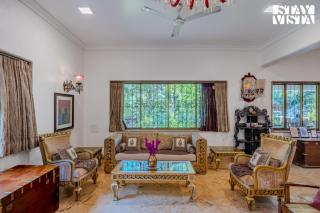 StayVista at Casa Palacio with Pool, Lawn - 7