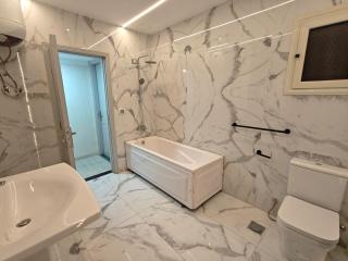 Apartment with a Nile View, Cairo, Maadi- شقه مطله بالكامل على النيل مباشره - 3