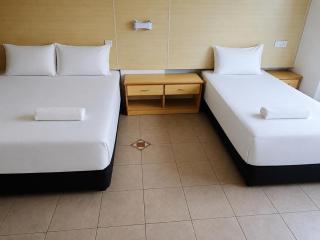 Hotel Hilltowne - 3