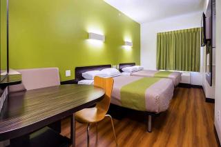 Days Inn by Wyndham South Bend/Notre Dame - 3