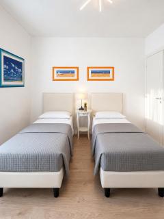 Paola's Home - by Domus Property - 3 Camere da letto a 5 minuti dalla stazione di Treviso - 5