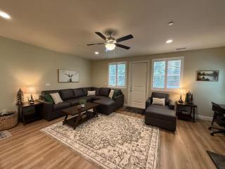 Silver Pine Getaway Cozy Ockenden Ranch Community Tennis Pickleball Basketball Courts - 9