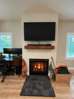 Silver Pine Getaway Cozy Ockenden Ranch Community Tennis Pickleball Basketball Courts - 3