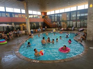 OKC Hotel Suites, Event Center, indoor Pool and Arcade, 5 Min from Downtown & Fairgrounds - 7