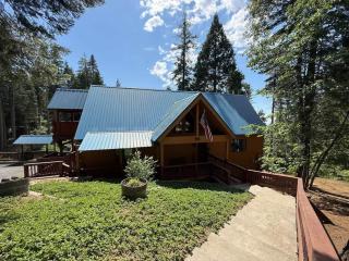Ember Creek Cabin 3 Bedroom & Loft Family Retreat & Amazing Views - 4