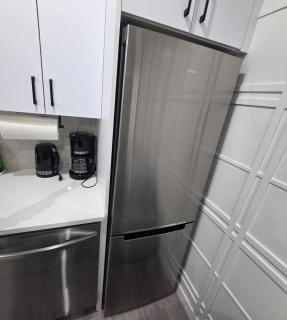 TRUE COMFORT STAY- 2Bedrm, 13 mins to West Edmonton Mall, 6 mins to RiverCree Resort - 2
