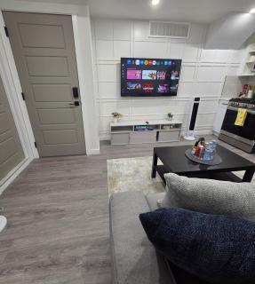 TRUE COMFORT STAY- 2Bedrm, 13 mins to West Edmonton Mall, 6 mins to RiverCree Resort - 0