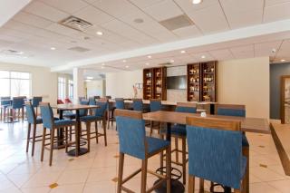 Hilton Garden Inn Winchester - 9