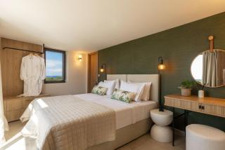 Ark Luxury Suite, Hot tub & Sea Views, by ZanteWize - 9