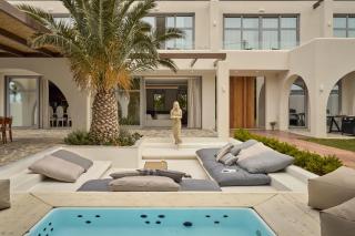 Ennea Villa, Pool, Whirlpool, Cinema Walk to Beach, By ThinkVilla - 8