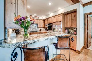 205 Bear Paw Lodge - 1