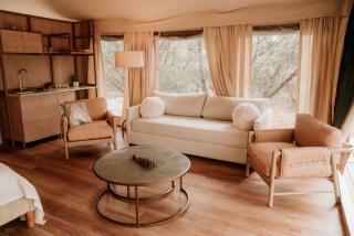 Luxury Glamping with Tub and Outdoor Shower in Johnson City, Texas - 8
