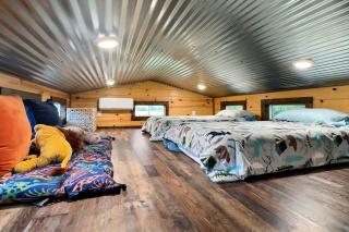 Family-Friendly Tiny Home with Ranch Animals Near Historic Downtown Hico in Hico, Texas - 3