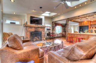 Historic Family Retreat with Hot Tub & Game Room Near Okemo, Vermont - 5