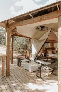 Boutique Glamping Stay with Private Deck & Tub in Johnson City, Texas - 6
