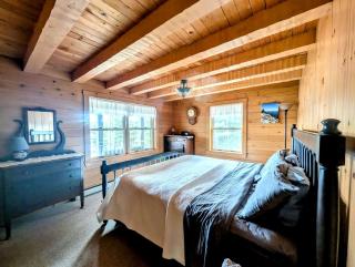 Waterfront Cabin Retreat with Deck Swing in Lamoine Point, Maine - 7