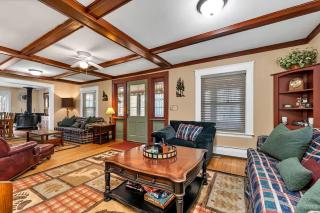 Charming Family Cottage Near Lake Winnipesaukee in Meredith, New Hampshire - 5