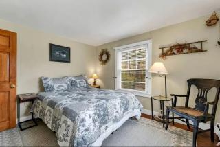 Charming Family Cottage Near Lake Winnipesaukee in Meredith, New Hampshire - 3