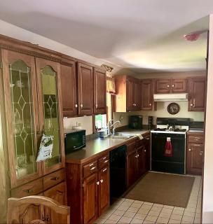Lakeside Cottage Escape Near Lake Winnipesaukee, New Hampshire - 7