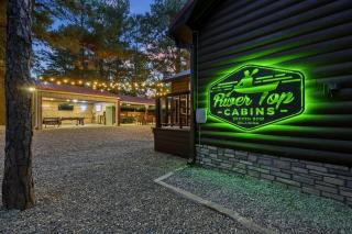 3BR Riverfront Cabin with Pool, Hot Tub & Game Room Near Broken Bow, Oklahoma - 1