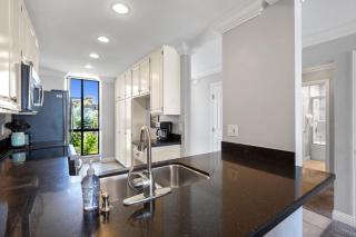 D18 - Bradley Beachfront - 6