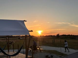 Relaxing Safari Tent with Fire Pit, Hammocks & BBQ in Basinger, Florida - 5