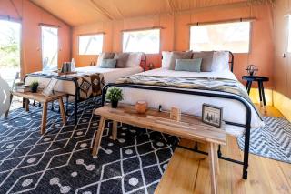 Spacious Double Safari Tent with Private Fire Pit Near Anna name Island in Bradenton, Florida - 7