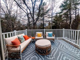 Coastal Beach House with Fireplace & Pool Table in Franklin, Maine - 6