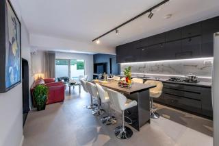Oasis Privé - Luxury Pool Retreat in Varkiza - 8
