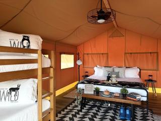 Relaxing Safari Tent with Fire Pit Near Anna name Island in Bradenton, Florida - 8