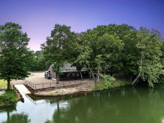 Large Riverfront Group Retreat on Mountain Fork River Near Broken Bow, Oklahoma - 1