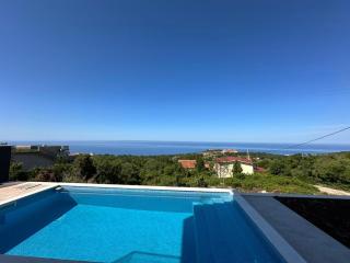 Turbo House Apartment with Pool - 0